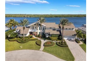 1207 COMMODORE DRIVE, NEW SMYRNA BEACH, FL 32168 Sold 01/07/25