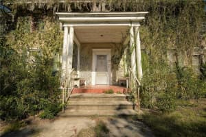 1401 LAKEVIEW AVENUE, EUSTIS, FL 32726 Sold 01/31/25