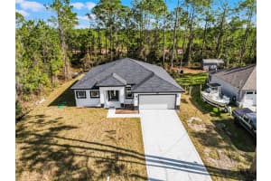 925 11TH AVENUE, DELAND, FL 32724 Sold 02/14/25
