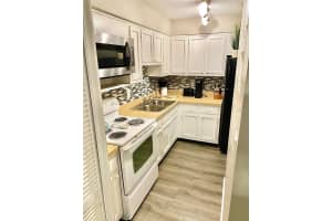 405 GEORGETOWN DRIVE, CASSELBERRY, FL 32707 Sold 01/31/25
