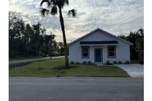 991 S Delaware Ave, DELAND