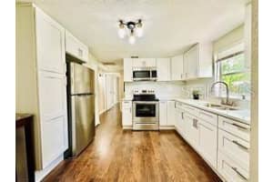 110 OLEANDER AVENUE, AUBURNDALE, FL 33823 Sold 08/20/25