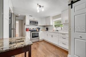 110 OLEANDER AVENUE, AUBURNDALE, FL 33823 Sold 08/20/25