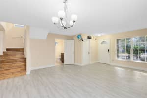 9517 BRACKIN STREET, ORLANDO, FL 32825 - MLS#MFRO6263325
