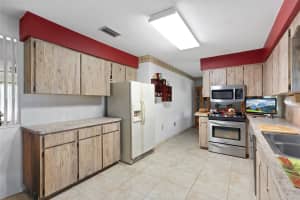 3 MAPLE RUN, HAINES CITY, FL 33844 - MLS#MFRO6263339