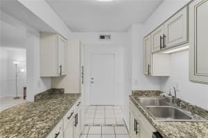 525 CONWAY ROAD, ORLANDO, FL 32807 Sold 04/30/25