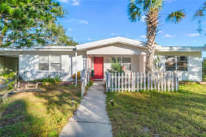 2695 EAST AVENUE, SARASOTA, FL 34239 - MLS#MFRO6263616