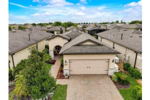 541 CANTABRIA DRIVE, DAVENPORT, FL 33837 - MLS#MFRO6263895