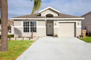 111 Windy Dune Ct, KISSIMMEE