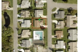 207 FAIRGREEN AVENUE, NEW SMYRNA BEACH, FL 32168 Sold 03/25/25