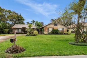 981 TRELLIS AVENUE, DELTONA, FL 32738 Sold 02/14/25