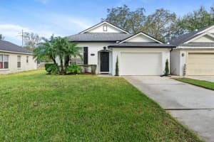 927 PECAN STREET, OVIEDO, FL 32765 Sold 01/31/25