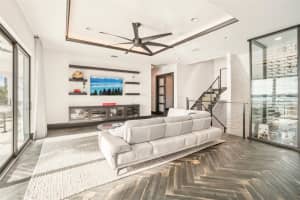 7801 9TH AVENUE, ST PETERSBURG, FL 33707 - MLS#MFRO6266555