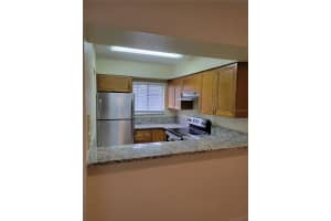 348 SCOTTSDALE SQUARE, WINTER PARK, FL 32792 Sold 06/30/25
