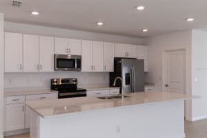 2010 BABBLING BROOK BOULEVARD, AUBURNDALE, FL 33823 Sold 03/04/25