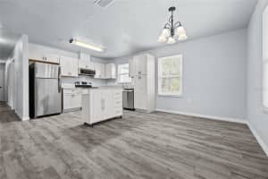 1118 6TH PLACE, GAINESVILLE, FL 32601 - MLS#MFRO6266764
