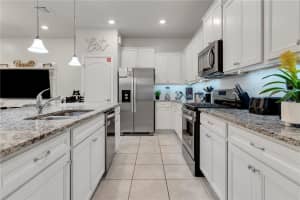 7424 OAKMOSS LOOP, DAVENPORT, FL 33837 - MLS#MFRO6266899