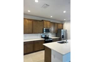 1992 HEART LAKE DRIVE, GROVELAND, FL 34736 Sold 06/06/25