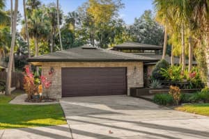 304 HERMITS TRAIL, ALTAMONTE SPRINGS, FL 32701 Sold 02/05/25