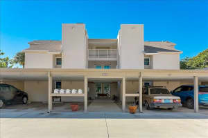 524 BEACH ROAD, SARASOTA, FL 34242 Sold 08/05/25