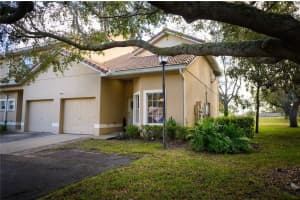 1236 FAIRWAY DRIVE, APOPKA, FL 32712 Sold 02/14/25