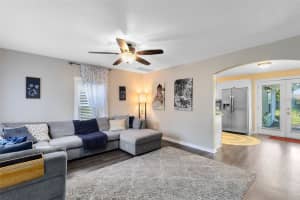230 MAGNOLIA STREET, APOPKA, FL 32703 Sold 03/21/25