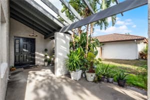 2216 GREENVIEW CIRCLE, ORLANDO, FL 32808 Sold 04/03/25