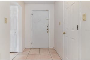 4392 LAKE ORLANDO PARKWAY, ORLANDO, FL 32808 Sold 05/22/25