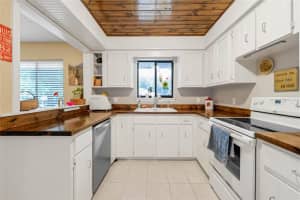 2420 PARK ROAD, DELAND, FL 32724 Sold 02/14/25