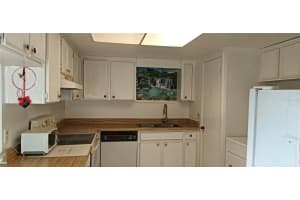 9809 TURF WAY, ORLANDO, FL 32837 Sold 03/10/25
