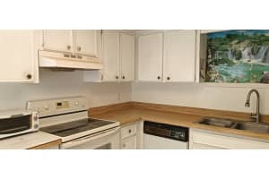 9809 TURF WAY, ORLANDO, FL 32837 Sold 03/10/25