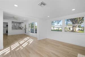 4260 DES PLAINES DRIVE, SARASOTA, FL 34233 Sold 05/01/25
