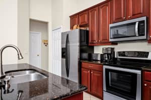 8845 WARWICK SHORE XING, ORLANDO, FL 32829 Sold 02/21/25