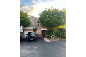8608 193RD TERRACE, HIALEAH, FL 33015 Sold 02/28/25