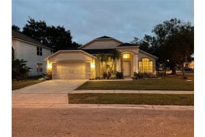 10821 OAK GLEN CIRCLE, ORLANDO, FL 32817 Sold 03/27/25