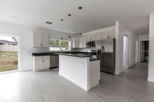 1334 DEAN AVENUE, EUSTIS, FL 32726 Sold 03/28/25