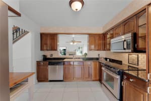 563 DARBY WAY, LONGWOOD, FL 32779 Sold 03/04/25