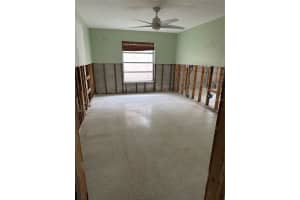 1879 NEW HAMPSHIRE AVENUE, ST PETERSBURG, FL 33703 Sold 05/05/25
