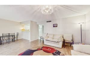 273 SCOTTSDALE SQUARE, WINTER PARK, FL 32792 Sold 06/24/25