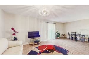 273 SCOTTSDALE SQUARE, WINTER PARK, FL 32792 Sold 06/24/25