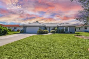 72 Windsor Dr, ENGLEWOOD