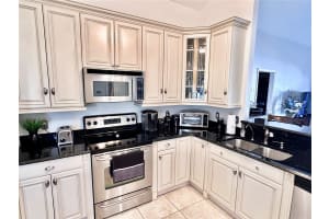 303 PALMVIEW COURT, KISSIMMEE, FL 34743 Sold 03/14/25