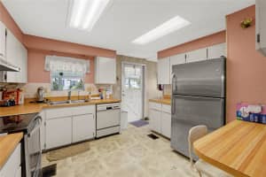 2010 BROOKSIDE DRIVE, MOUNT DORA, FL 32757 - MLS#MFRO6271049