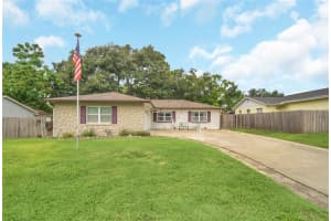 8836 AVA LAKE DRIVE, ORLANDO, FL 32810 Sold 06/18/25