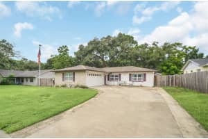 8836 AVA LAKE DRIVE, ORLANDO, FL 32810 Sold 06/18/25