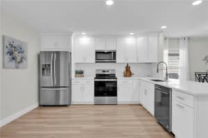 211 LYNN STREET, OVIEDO, FL 32765 Sold 07/07/25