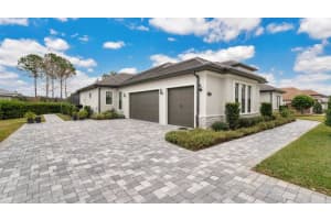 25500 HAWKS RUN LANE, SORRENTO, FL 32776 Sold 04/30/25