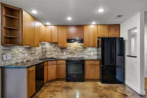 717 GLASGOW COURT, WINTER SPRINGS, FL 32708 Sold 02/20/25