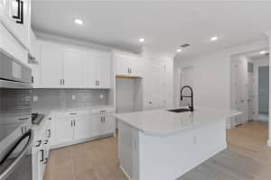 1017 SIGNET DRIVE, APOLLO BEACH, FL 33572 Sold 03/01/25
