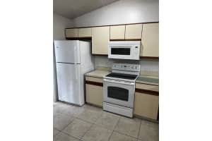 42 SILVER OAK CIRCLE, KISSIMMEE, FL 34743 Sold 05/15/25